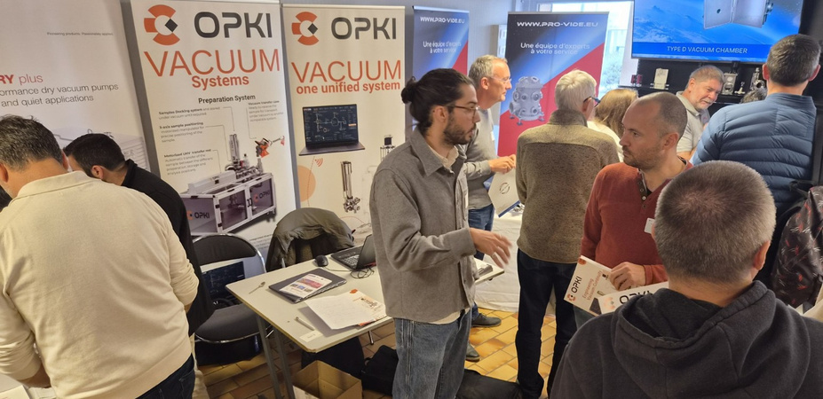 Conversations at the OPKI stand during the RT Vide Technological School in October 2026